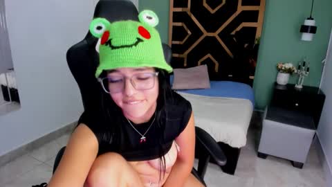 Billie online show from November 10, 8:15 pm