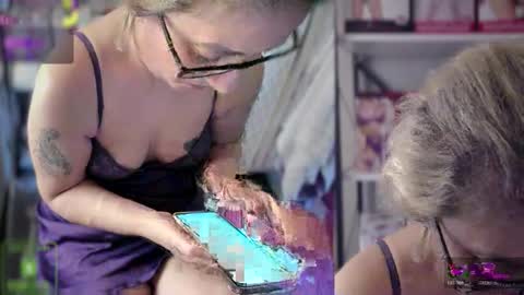 bisex woman online show from March 13, 1:34 pm