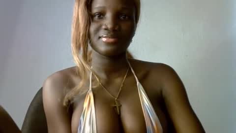 Snapshot of black_ebonyqueen chatting on October 6, 9:26 am Esthy online show from October 6, 9:26 am