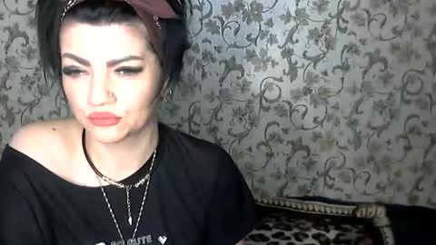 black_hot_01 online show from November 13, 5:17 am