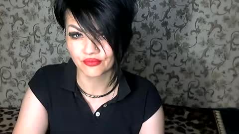 Snapshot of black_hot_01 chatting on September 12, 11:01 pm black_hot_01 online show from September 12, 11:01 pm