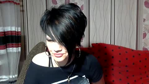 Snapshot of black_hot_01 chatting on February 6, 5:25 am black_hot_01 online show from February 6, 5:25 am