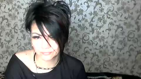 black_hot_01 online show from October 21, 10:03 pm