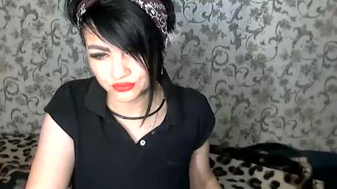 Snapshot of black_hot_01 chatting on October 1, 4:28 am black_hot_01 online show from October 1, 4:28 am