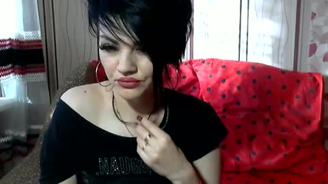 Snapshot of black_hot_01 chatting on January 20, 7:36 am black_hot_01 online show from January 20, 7:36 am