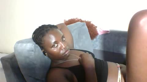 Snapshot of black_mellanin01 chatting on October 13, 9:50 pm black_mellanin01 online show from October 13, 9:50 pm