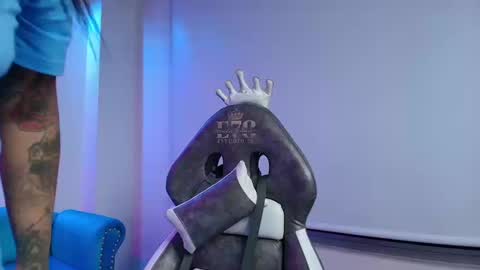 Snapshot of black_roseee chatting on September 25, 4:11 am Rousse online show from September 25, 4:11 am