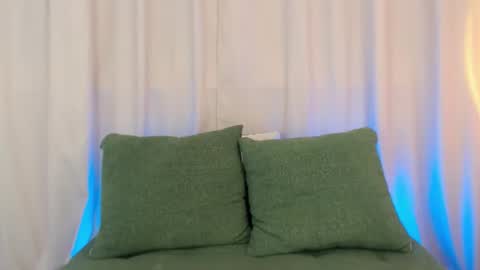 Snapshot of blackeyesgirl chatting on September 14, 6:33 am blackeyesgirl online show from September 14, 6:33 am