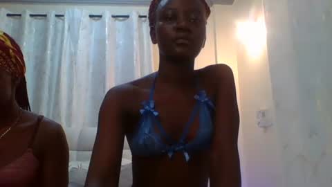 Snapshot of blackmela chatting on December 16, 1:31 am Blackmela online show from December 16, 1:31 am