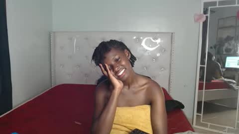 Snapshot of blackmelaninqueen chatting on October 11, 8:41 am Cleo online show from October 11, 8:41 am