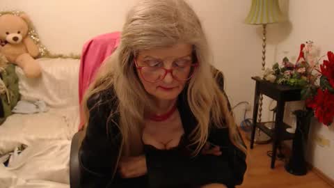 blairfort online show from December 11, 6:04 am