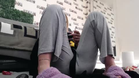 Snapshot of blonddaiana23 chatting on January 18, 11:44 pm blonddaiana23 online show from January 18, 11:44 pm