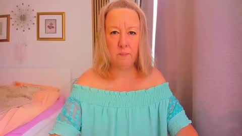 Nicole online show from February 24, 10:02 am