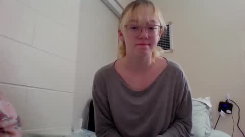 Katie online show from December 7, 2:31 am