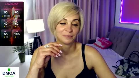 Lola online show from June 29, 7:35 pm