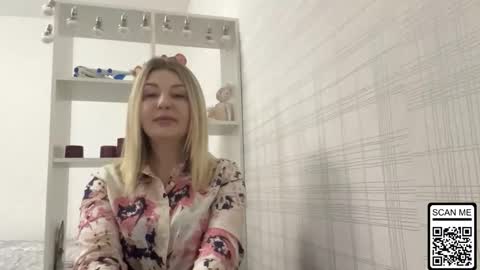 blondie_xoxoxo online show from January 13, 8:40 am