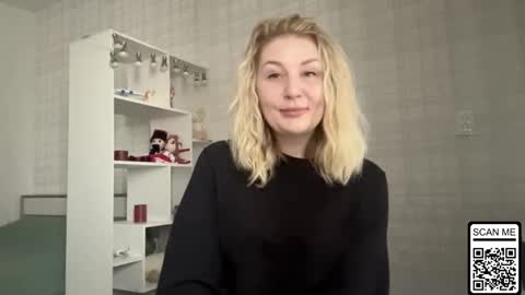 blondie_xoxoxo online show from February 2, 8:57 am