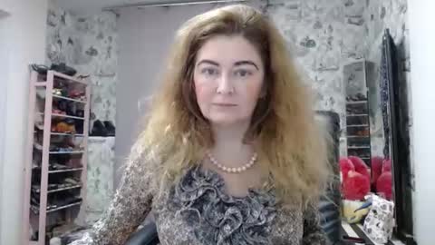 BlondMILfs online show from January 13, 3:23 am