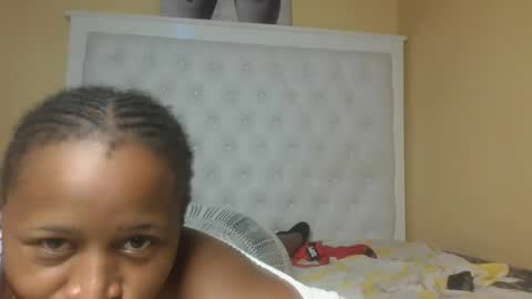 Snapshot of blondykiki chatting on October 11, 6:32 pm Blondykiki online show from October 11, 6:32 pm