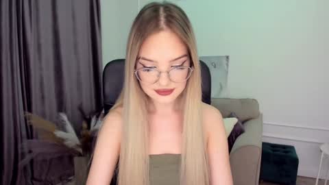 Sophia online show from January 31, 7:51 pm