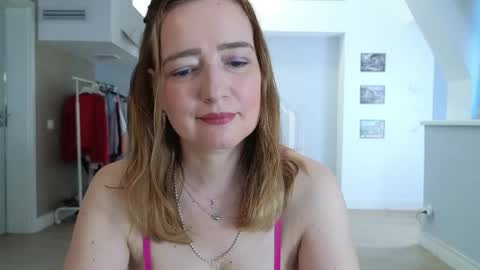 blue_angel_sweet online show from June 3, 4:02 am