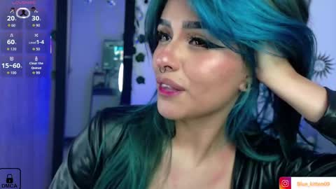 blue_kittenn online show from May 12, 7:05 am