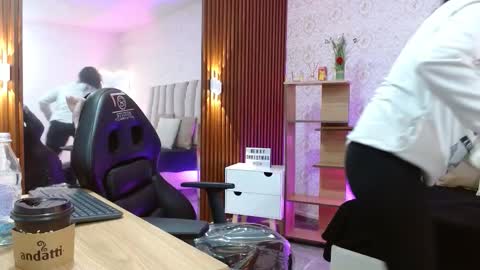 blue_tay1 online show from November 15, 12:17 pm