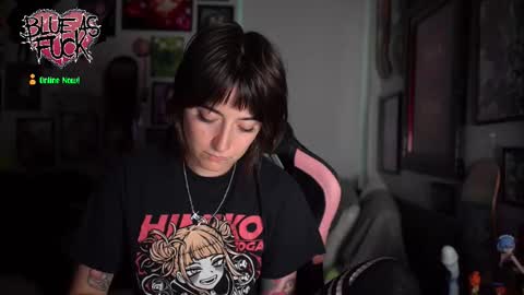 Blue online show from October 21, 1:09 am