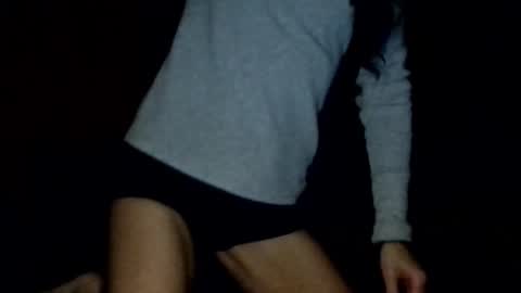 Blueeyedlie online show from December 5, 5:07 am