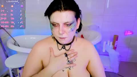 Hi my name is Lunaray online show from October 25, 10:34 am