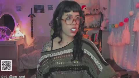 Snapshot of blushing_nymph chatting on September 27, 2:19 am Im Nym Justa nymph on twitter and IG online show from September 27, 2:19 am