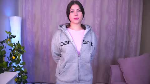 Lily online show from November 12, 3:04 am