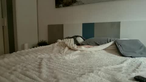 body_tee online show from May 15, 2:31 pm