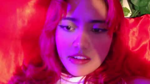 bombon online show from April 19, 6:10 pm