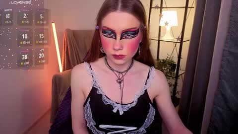 Karen online show from April 16, 8:08 pm