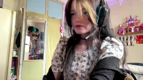 Naftali online show from May 9, 2:30 pm