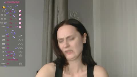 bonne_chance online show from September 11, 8:09 pm