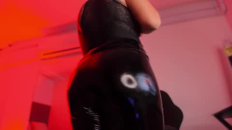 Bonnie  online show from February 1, 11:20 am