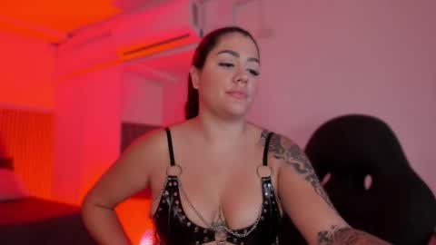 Bonnie  online show from February 13, 11:45 am