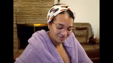 Queen Bon Vivantt online show from October 28, 1:50 pm