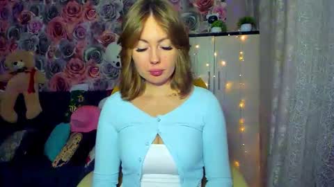 Snapshot of bonybenessy chatting on December 28, 7:11 pm Mira online show from December 28, 7:11 pm