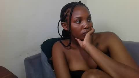 bootie_caramel online show from May 8, 6:54 pm