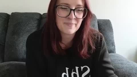 boredbustyhousewife online show from December 4, 5:46 pm