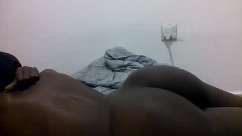 bouncy_vee online show from February 26, 1:43 pm