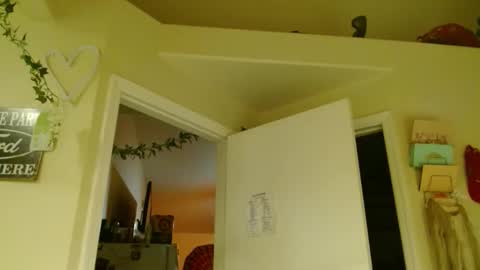 i am a naughty jedi knight online show from March 17, 6:17 am