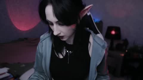 Aurorabut ur dad just calls me Rory online show from March 18, 2:33 pm