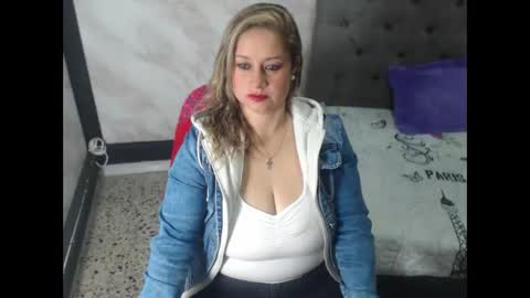 Snapshot of brenda_bigtitis chatting on October 21, 10:58 pm brenda_bigtitis online show from October 21, 10:58 pm
