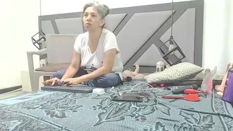 Snapshot of brenda_velasquez chatting on January 12, 1:16 pm BRENDA VELASQUEZ online show from January 12, 1:16 pm