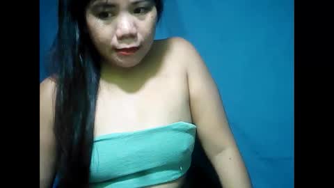 Snapshot of briana311387 chatting on October 15, 12:46 am im birana online show from October 15, 12:46 am