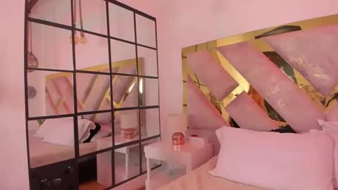 Brianna  online show from November 12, 3:43 pm